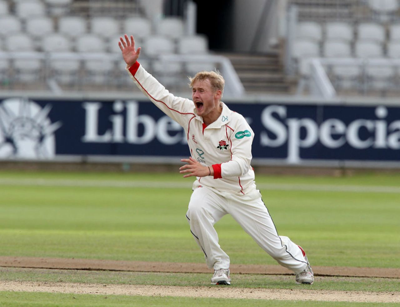 Matt Parkinson appeals for one of his five wickets, Lancashire v Warwickshire, Specsavers County Championship Division One, Old Trafford, 3rd day, June 22, 2016