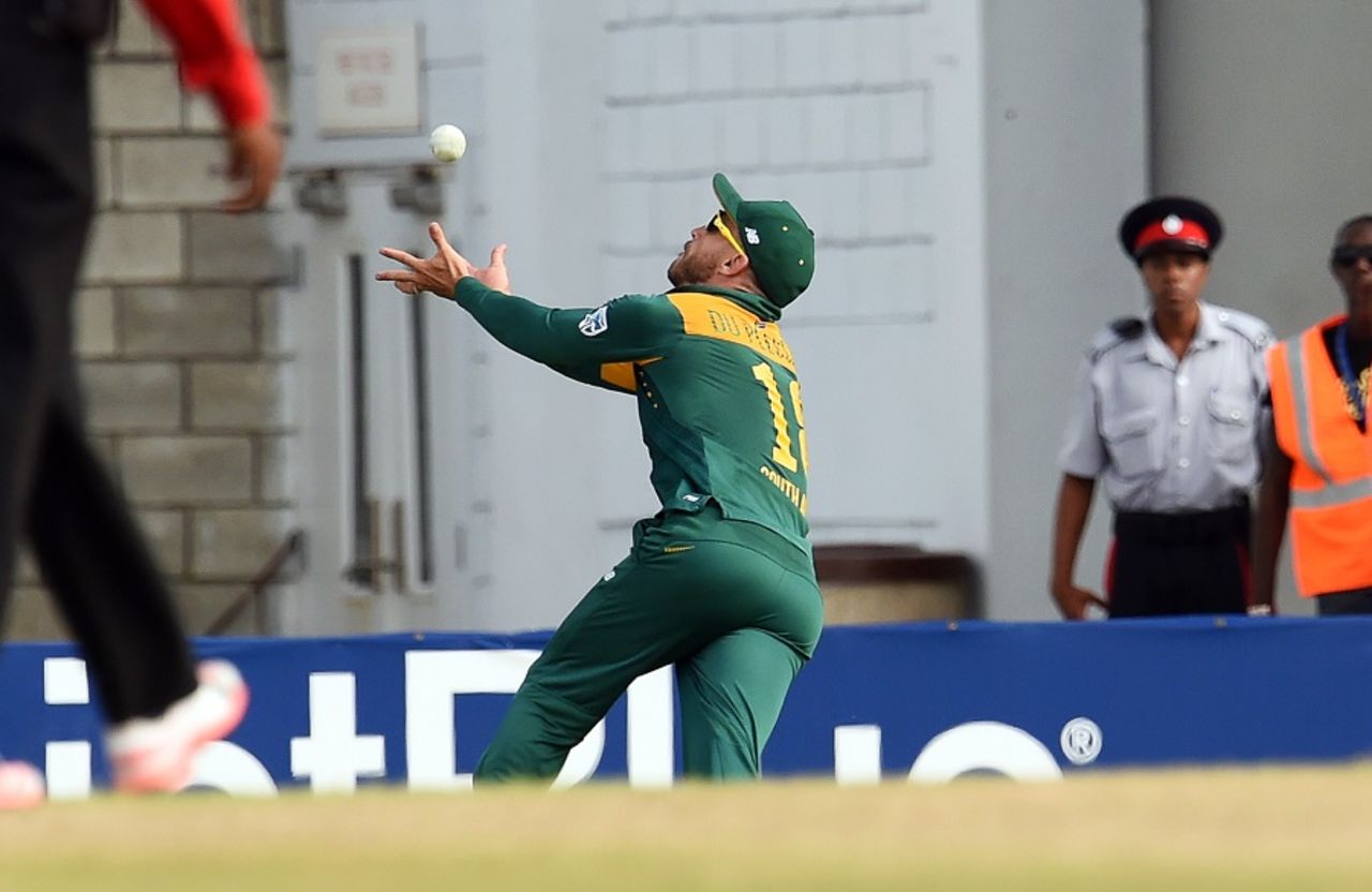 Faf du Plessis took a tumbling catch to send Darren Bravo back,  West Indies v South Africa, ODI tri-series, Bridgetown, June 24, 2016