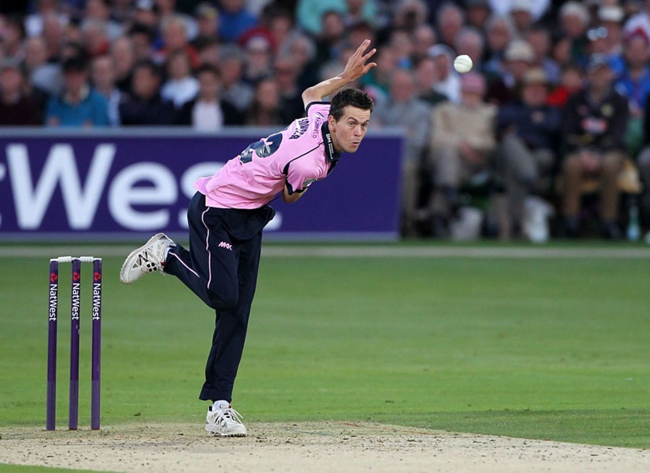 Nathan Sowter in action, Kent v Middlesex, NatWest T20 Blast, South Group, Canterburg, June 24, 2016