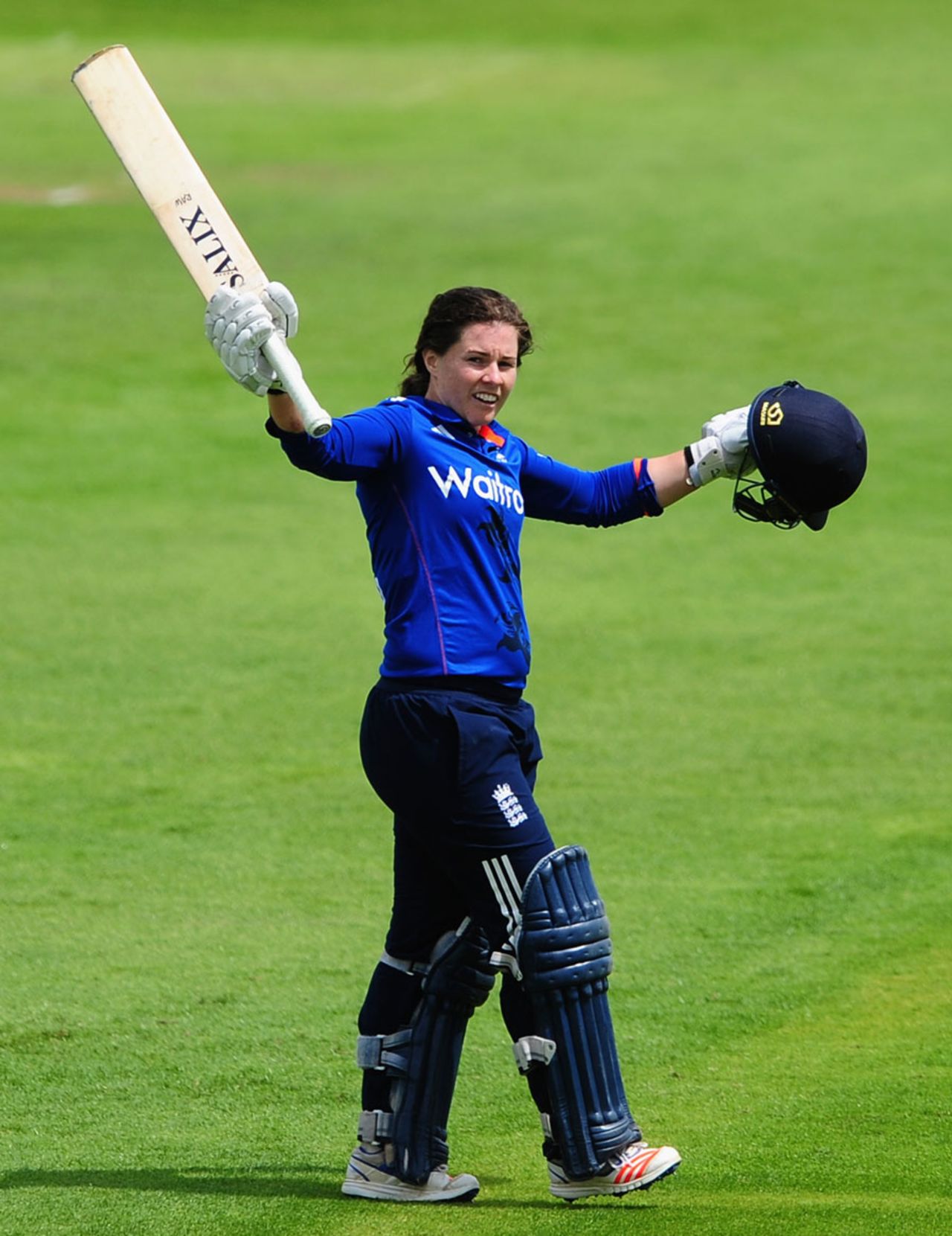 Tammy Beaumont made her second successive hundred, England v Pakistan, 3rd women's ODI, Taunton, June 27, 2016