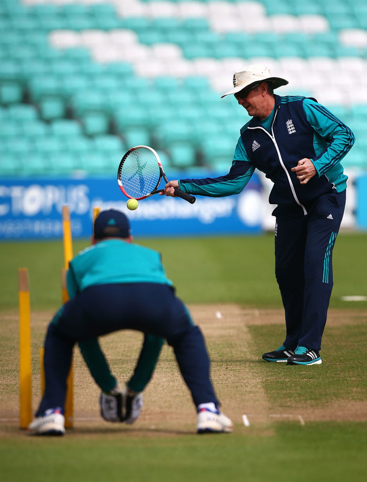 Anyone for tennis? Trevor Bayliss works with Jos Buttler, Kia Oval, June 28, 2016