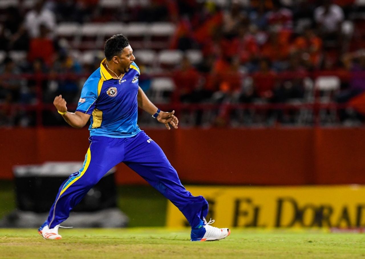 Ravi Rampaul is pumped up after taking a wicket, Trinbago Knight Riders v Barbados Tridents, CPL 2016, Port-of-Spain, July 1, 2016 