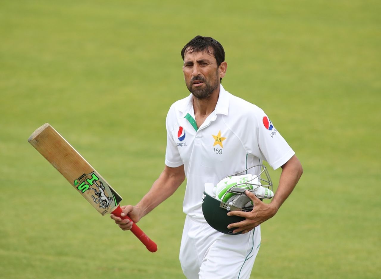 Younis Khan scored 104 off 177 balls, Somerset v Pakistanis, Taunton, 2nd day, July 4, 2016