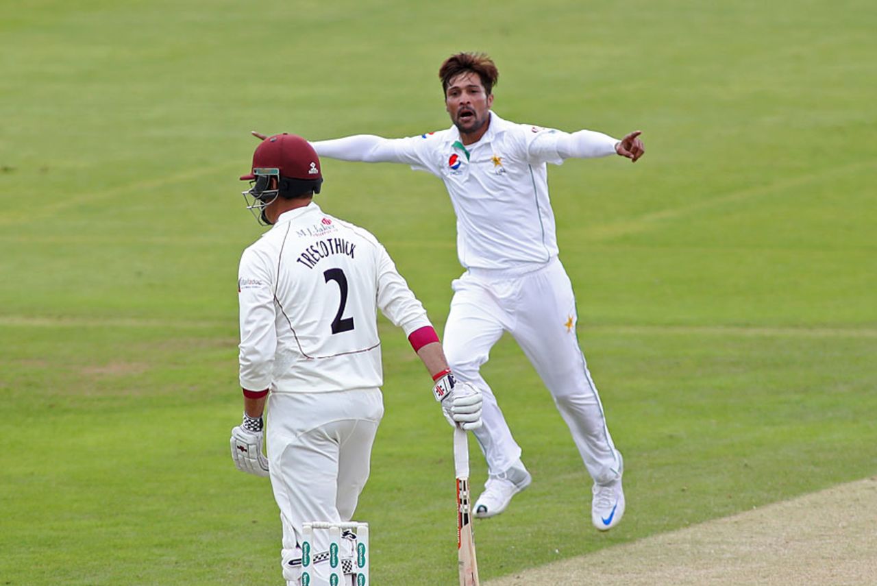Mohammad Amir removed Marcus Trescothick with his 14th delivery, Somerset v Pakistanis, Taunton, 2nd day, July 4, 2016