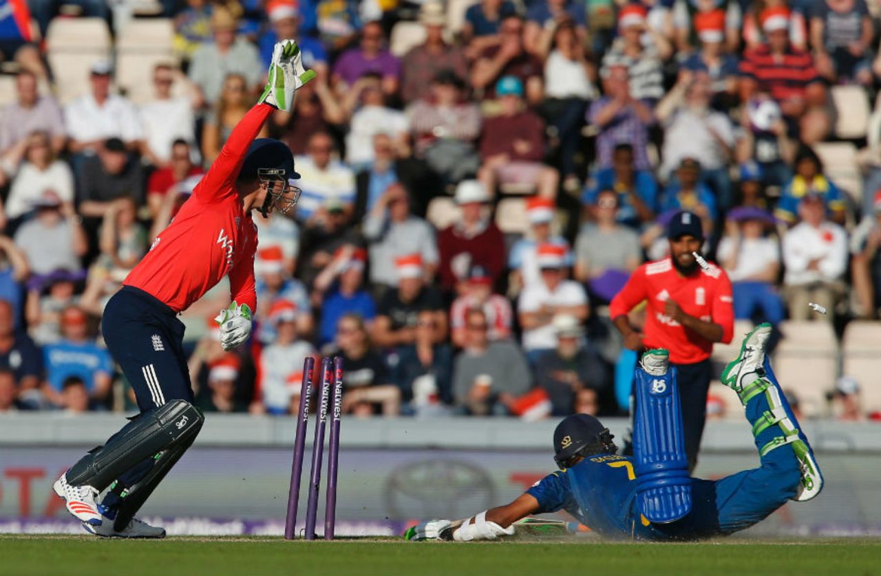 Dasun Shanaka is caught short of the crease courtesy a direct hit, England v Sri Lanka, only T20I, Southampton, July 5, 2016