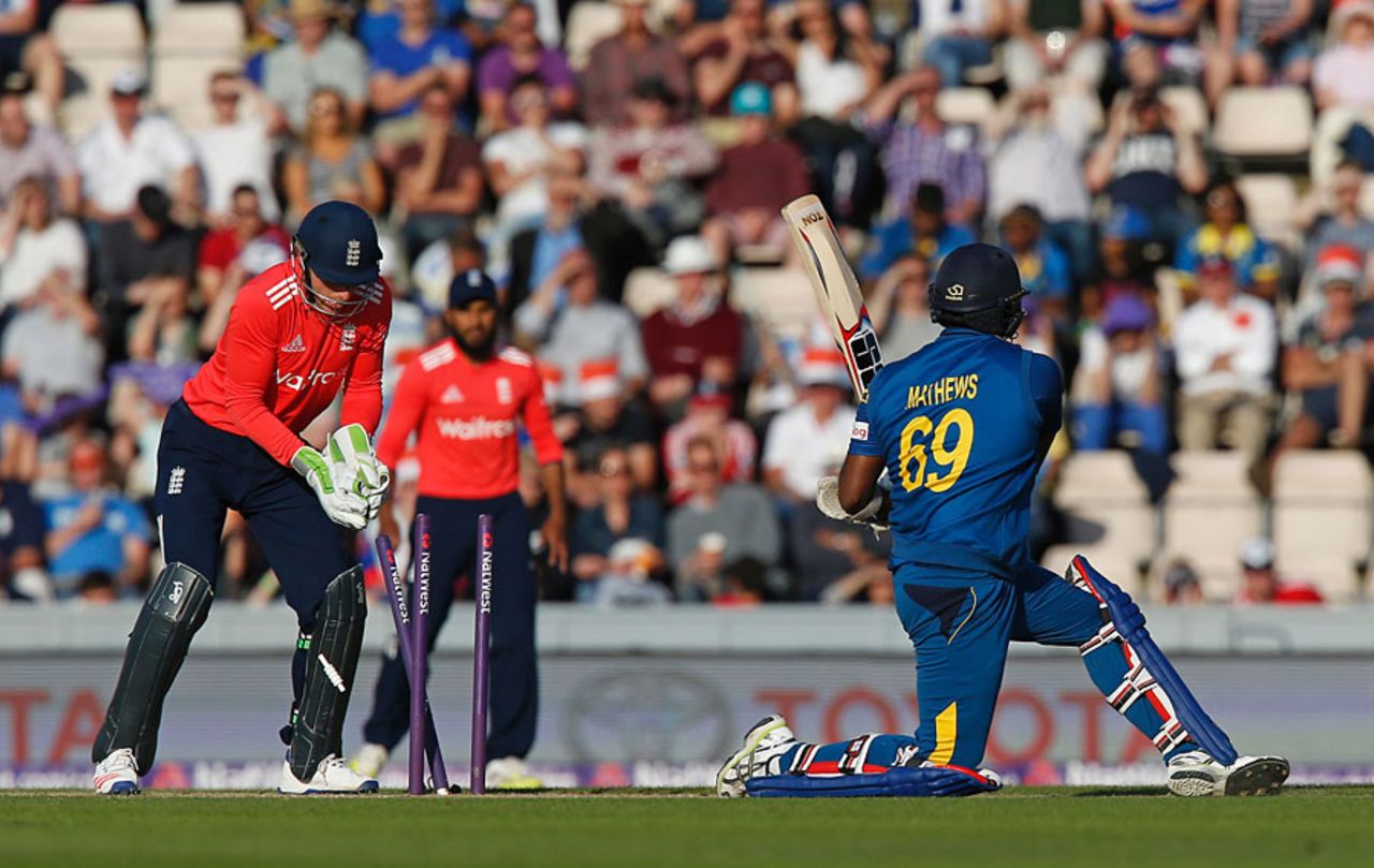 Angelo Mathews missed his sweep at Liam Dawson, England v Sri Lanka, only T20I, Southampton, July 5, 2016