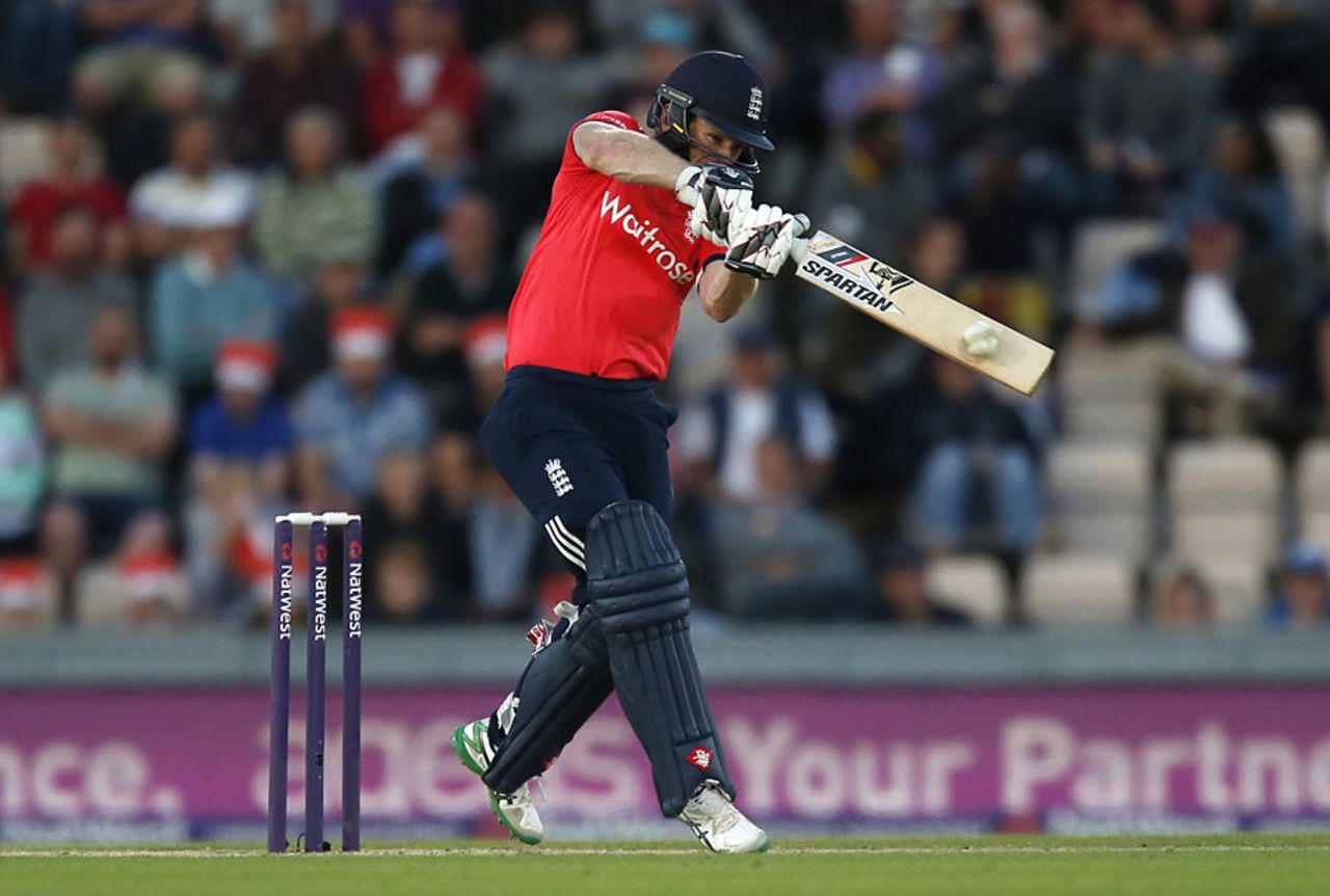 Eoin Morgan found the middle of the bat, England v Sri Lanka, only T20I, Southampton, July 5, 2016
