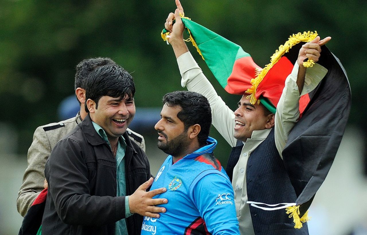 Mohammad Shahzad is mobbed by fans, Scotland v Afghanistan, 2nd ODI, Edinburgh, July 6, 2016
