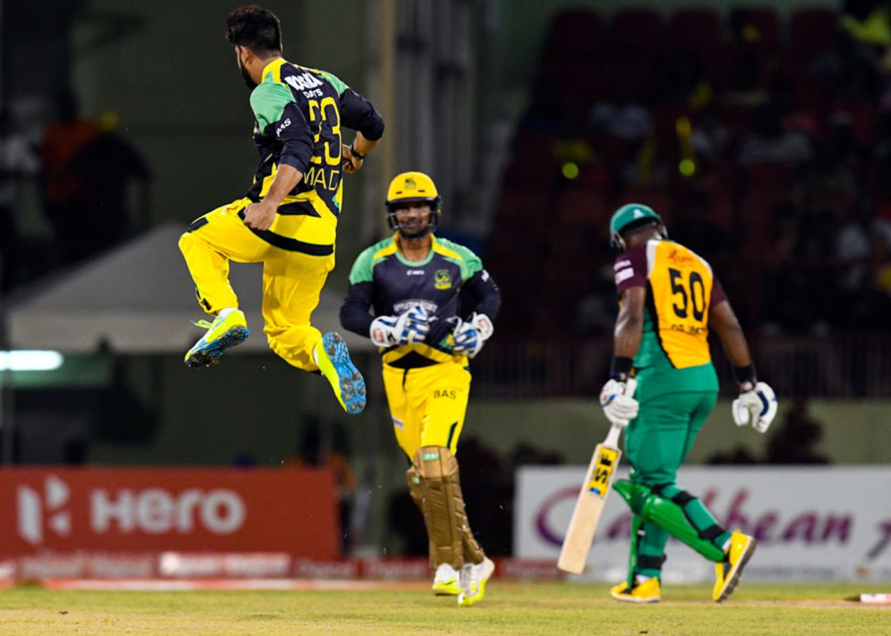 Imad Wasim is pumped up after bowling Dwayne Smith cheaply, Guyana Amazon Warriors v Jamaica Tallawahs, CPL 2016, Providence, July 7, 2016