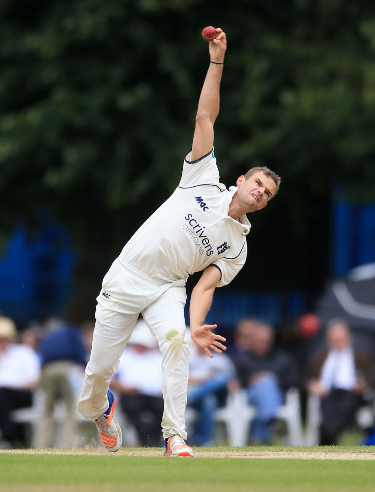Josh Poysden in action for Warwickshire, Surrey v Warwickshire, Specsavers Championship Division One, Guildford, July 5, 2016