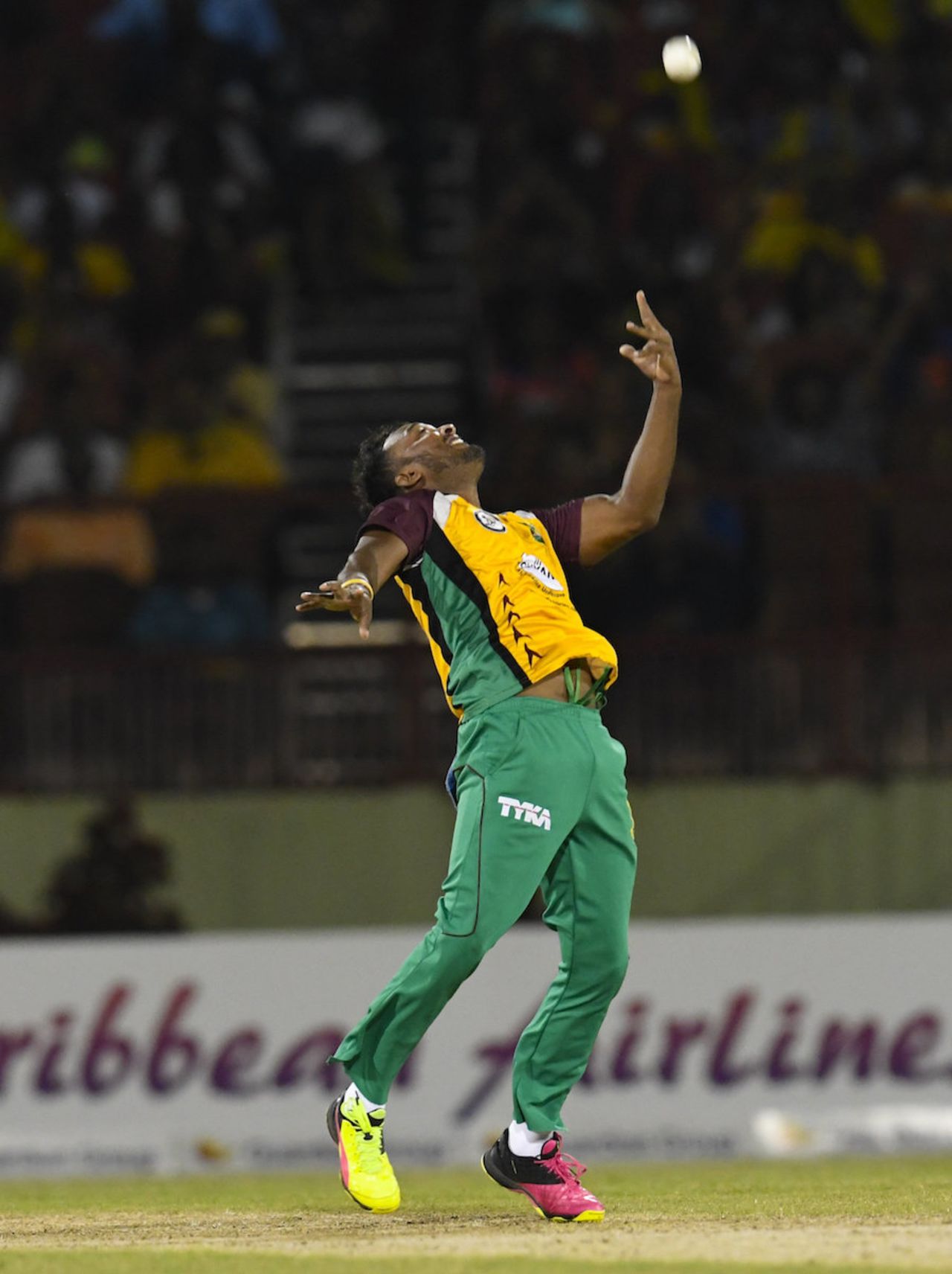 Veerasammy Permaul is thrilled after taking a sharp return catch, Guyana Amazon Warriors v Trinbago Knight Riders, CPL 2016, Providence, July 10, 2016