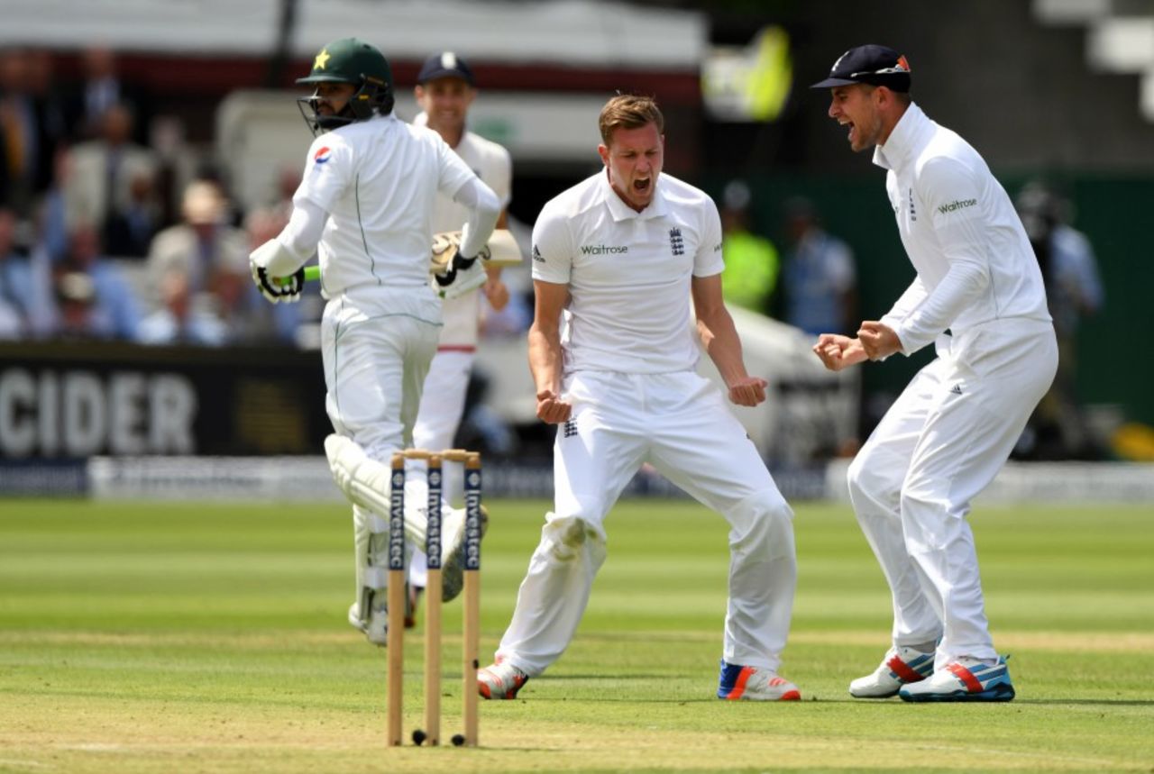 Jake Ball celebrates his first Test wicket, England v Pakistan, 1st Investec Test, Lord's, 1st day, July 14, 2016
