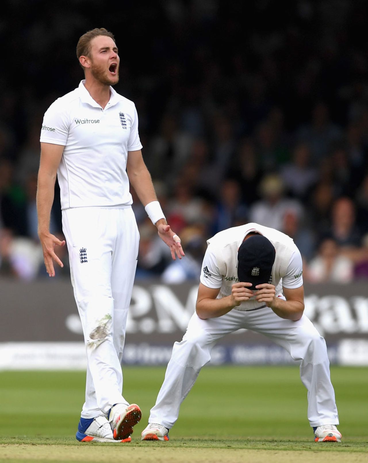 Stuart Broad saw an edge fly wide of slip, England v Pakistan, 1st Investec Test, Lord's, 1st day, July 14, 2016