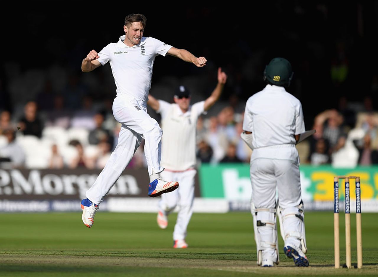 Chris Woakes returned late in the day to strike with the second new ball, England v Pakistan, 1st Investec Test, Lord's, 1st day, July 14, 2016
