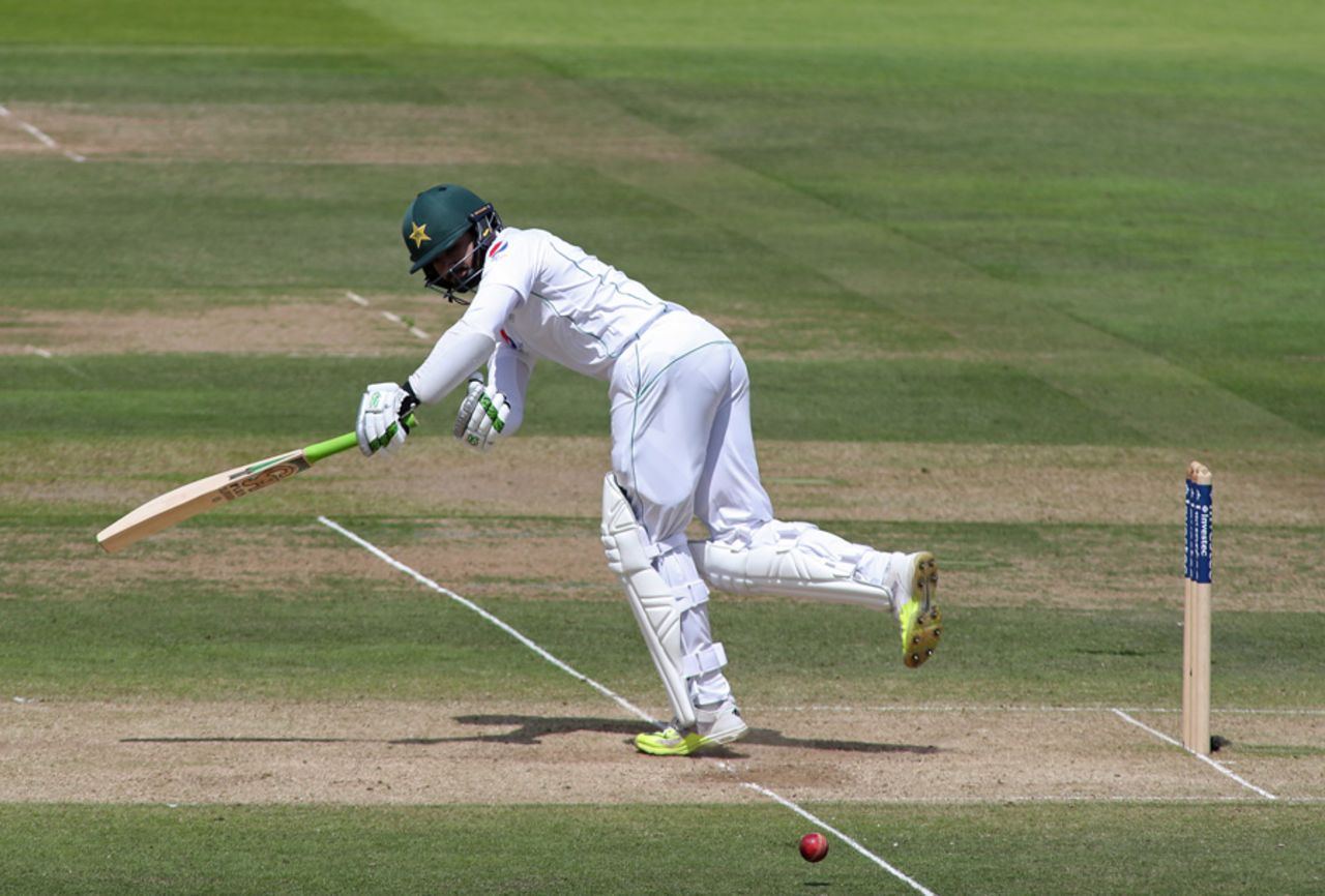 Azhar Ali tucks the ball to the on side, England v Pakistan, 1st Investec Test, Lord's, 3rd day, July 16, 2016