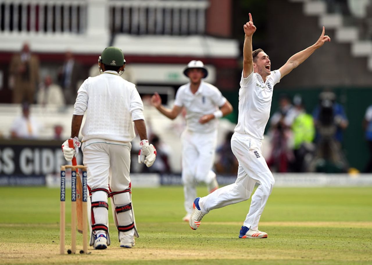 Chris Woakes claimed his tenth wicket of the match when he removed Sarfraz Ahmed, England v Pakistan, 1st Investec Test, Lord's, 3rd day, July 16, 2016 