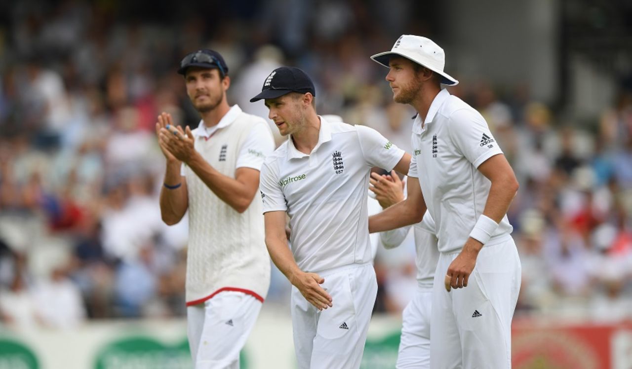 Chris Woakes and Stuart Broad shared eight wickets between them, England v Pakistan, 1st Investec Test, Lord's, 4th day, July 17, 2016 