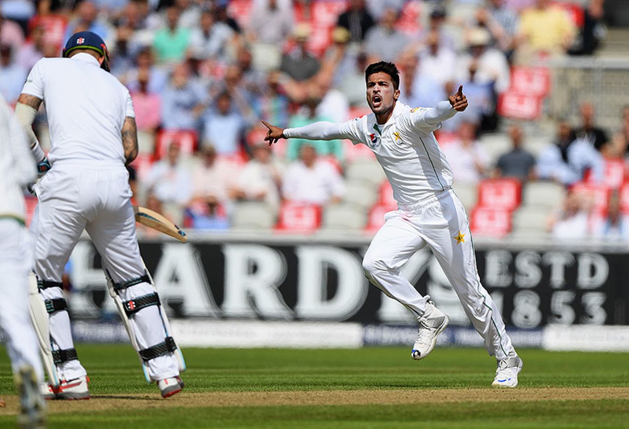 Mohammad Amir bowled Alex Hales for Pakistan's first breakthrough, England v Pakistan, 2nd Investec Test, Old Trafford, 1st day, July 22, 2016
