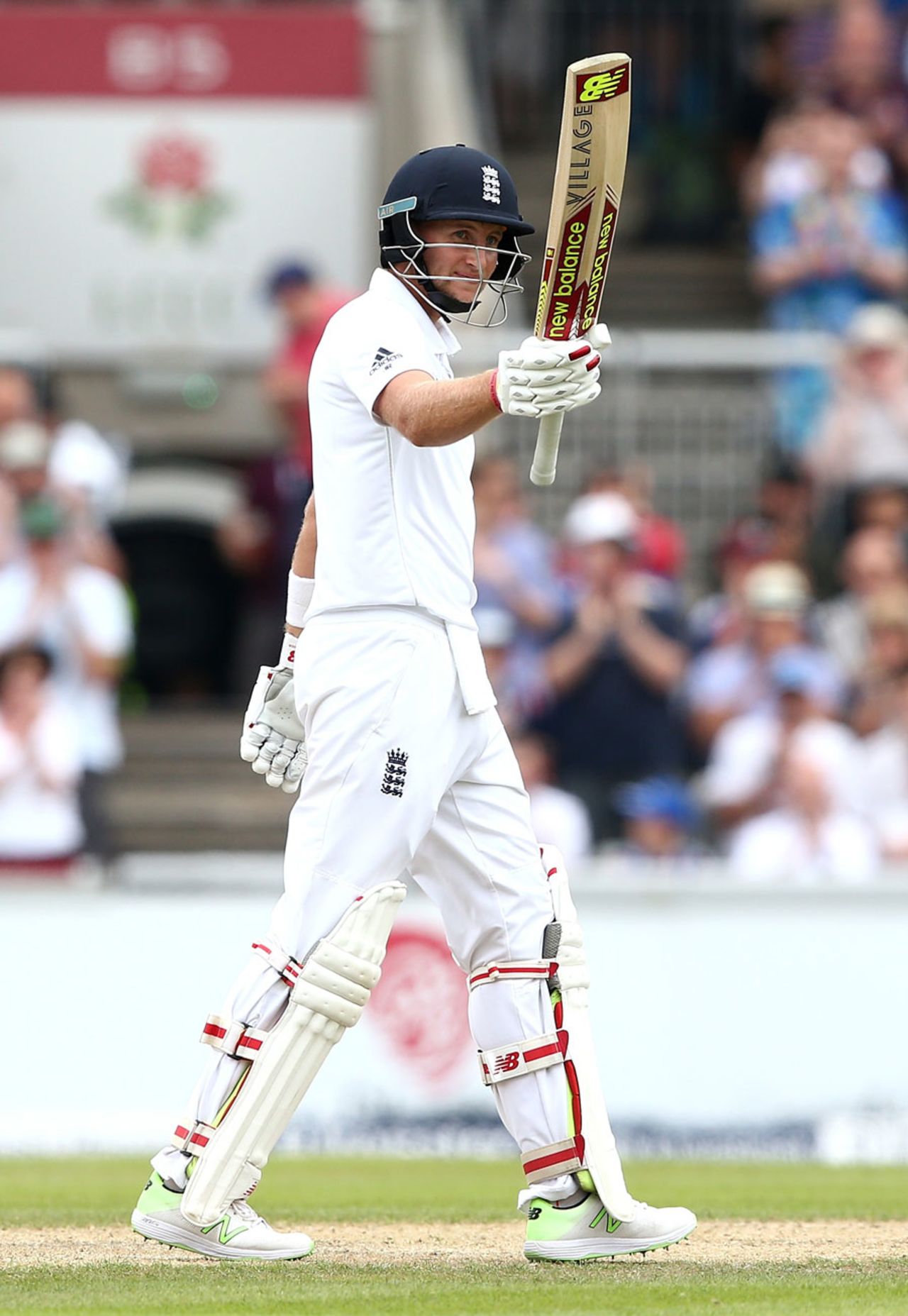 Joe Root reaches 150 on the second morning, England v Pakistan, 2nd Investec Test, Old Trafford, 2nd day, July 23, 2016
