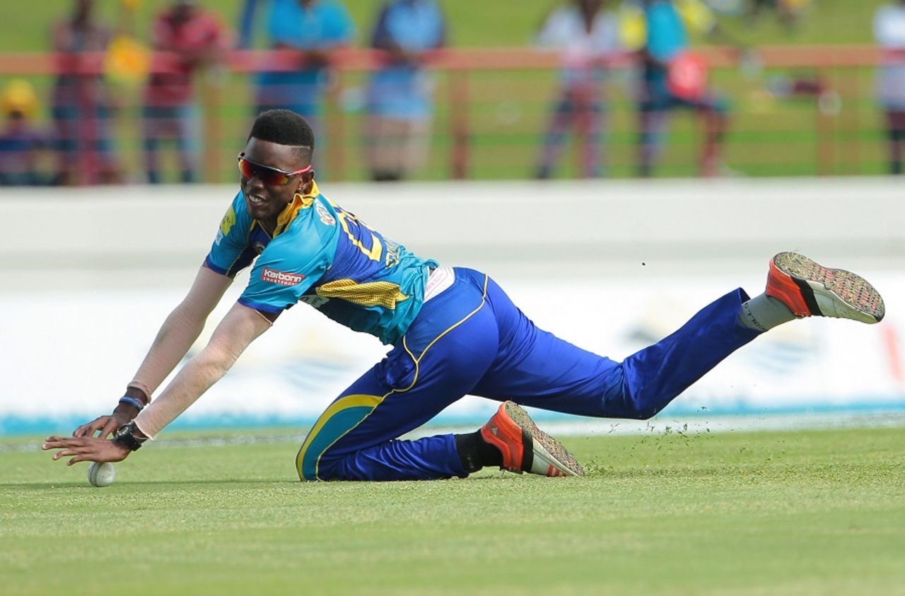 Shamar Springer fields the ball awkwardly, St Lucia Zouks v Barbados Tridents, CPL 2016, Gros Islet, July 23, 2016
