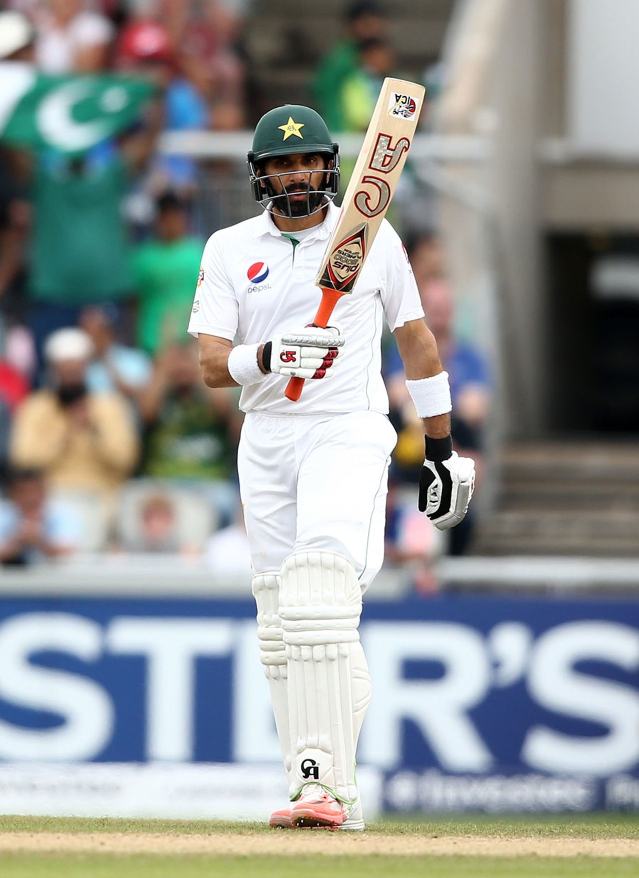 Misbah-ul-Haq battled to a half-century, England v Pakistan, 2nd Investec Test, Old Trafford, 3rd day, July 24, 2016