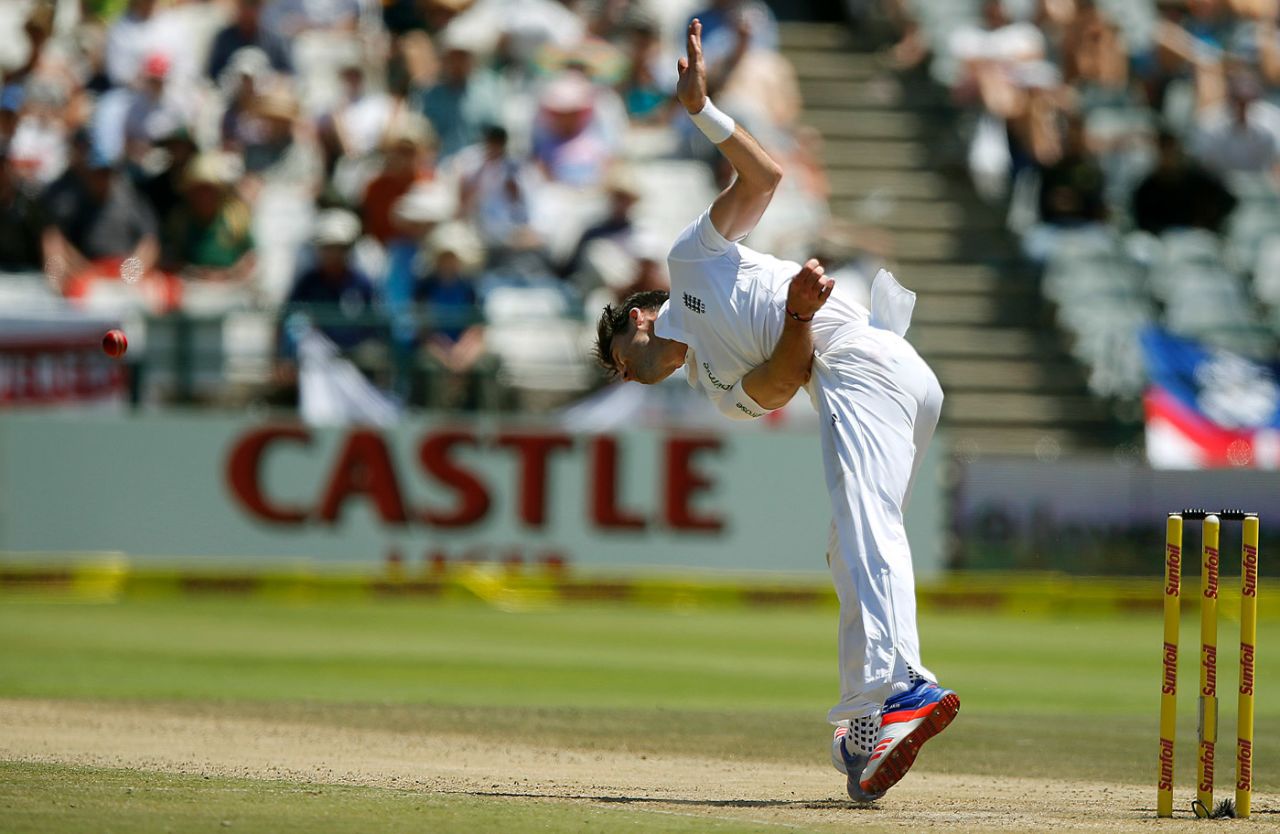 James Anderson bowls, South Africa v England, 4th Test, Centurion, 4th day, January 25, 2016