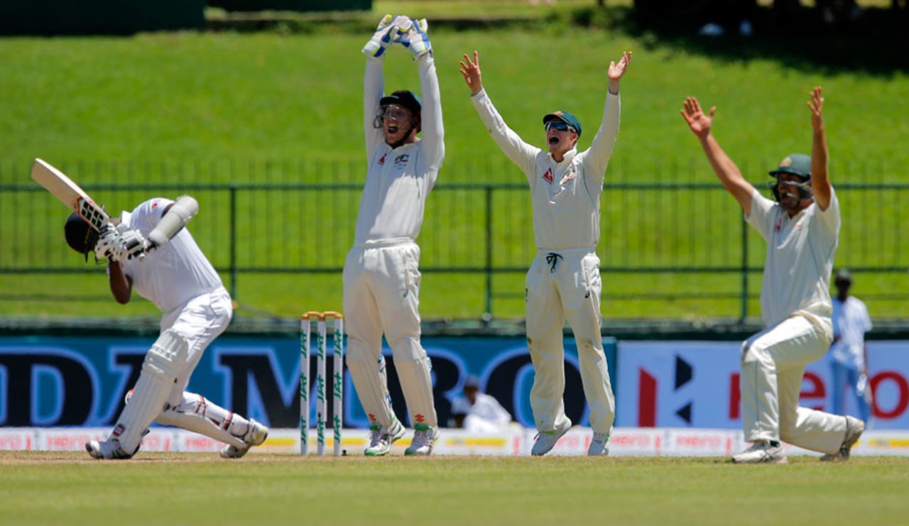 Australia launch a vociferous appeal, Sri Lanka v Australia, 1st Test, Pallekele, 3rd day, July 28, 2016