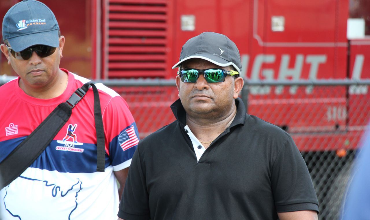 Pubudu Dassanayake takes part in a guest coaching role in Florida, USA training camp, Lauderhill, July 28, 2016