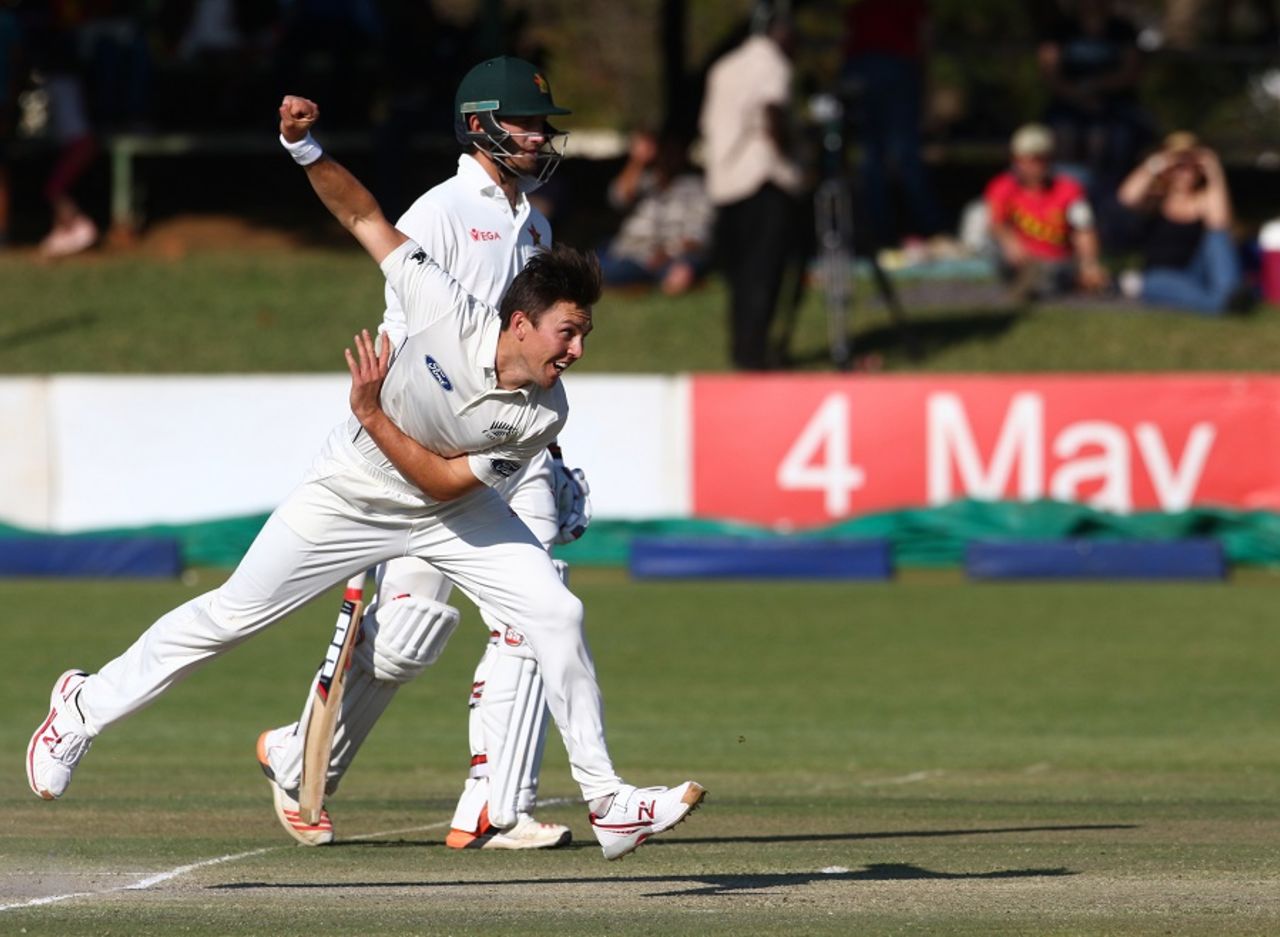 Trent Boult struck thrice within his first two overs, Zimbabwe v New Zealand, 1st Test, Bulawayo, 3rd day, July 30, 2016