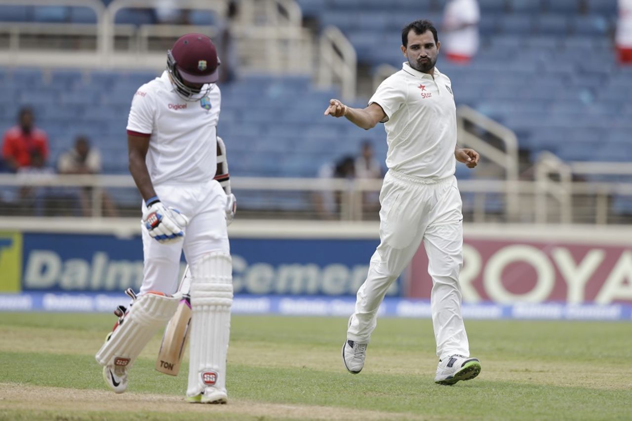 Mohammed Shami had Rajendra Chandrika caught at gully, West Indies v India, 2nd Test, Kingston, 1st day, July 30, 2016