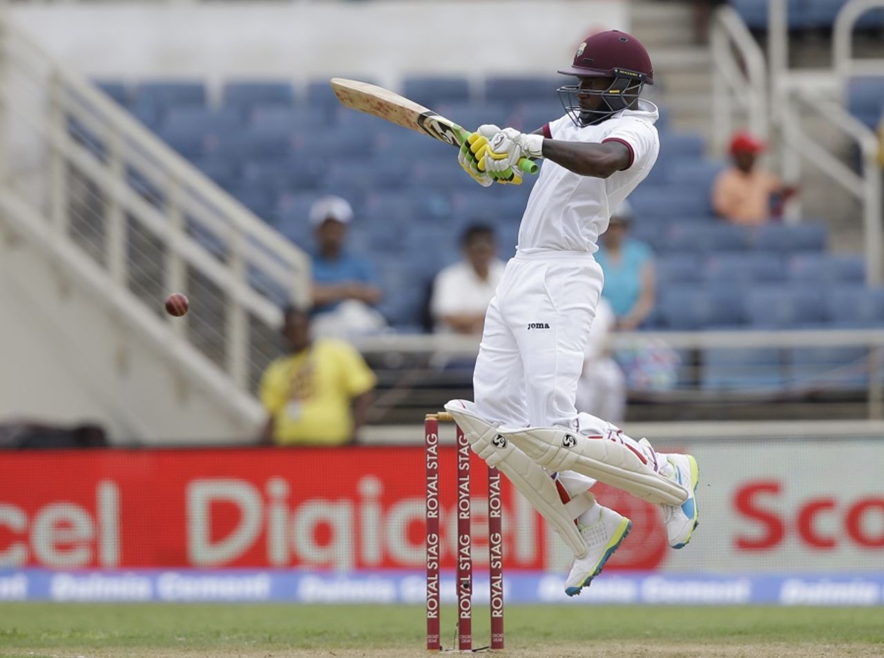 Jermaine Blackwood gets on top of the bounce, West Indies v India, 2nd Test, Kingston, 1st day, July 30, 2016