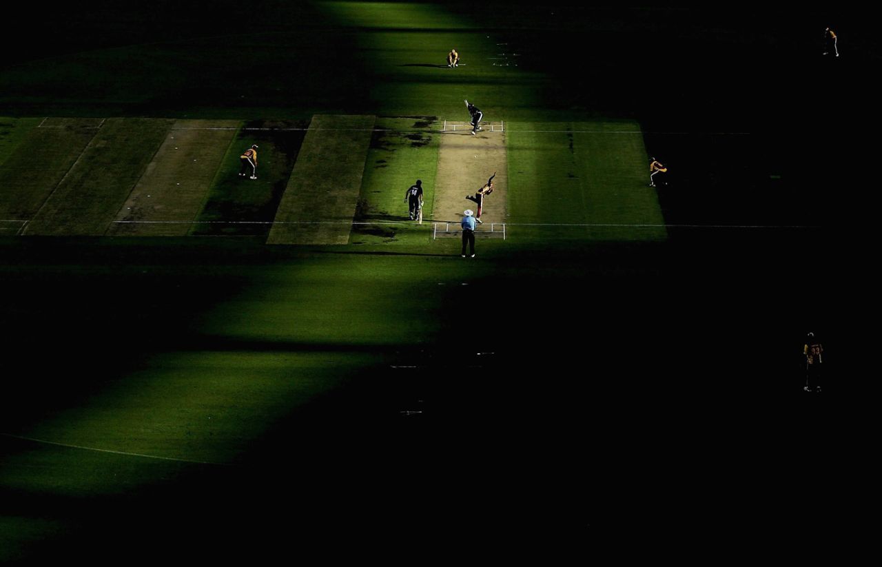 A strip of sunlight falls on the pitch amid shadows, Victoria v Queensland, Ford Ranger Cup final, Melbourne, February 25, 2007