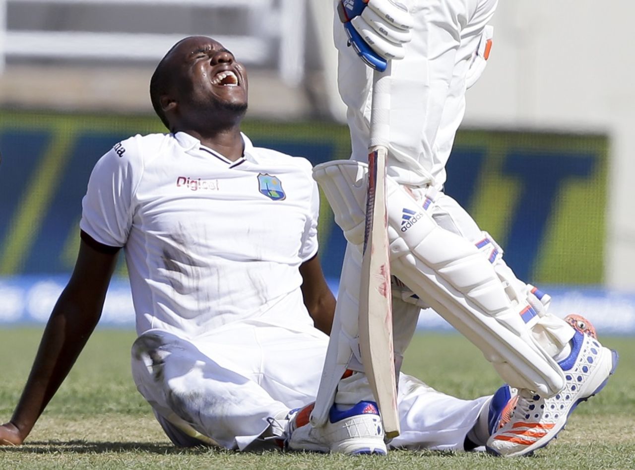 Miguel Cummins hurt his hamstring, West Indies v India, 2nd Test, Kingston, 2nd day, July 31, 2016