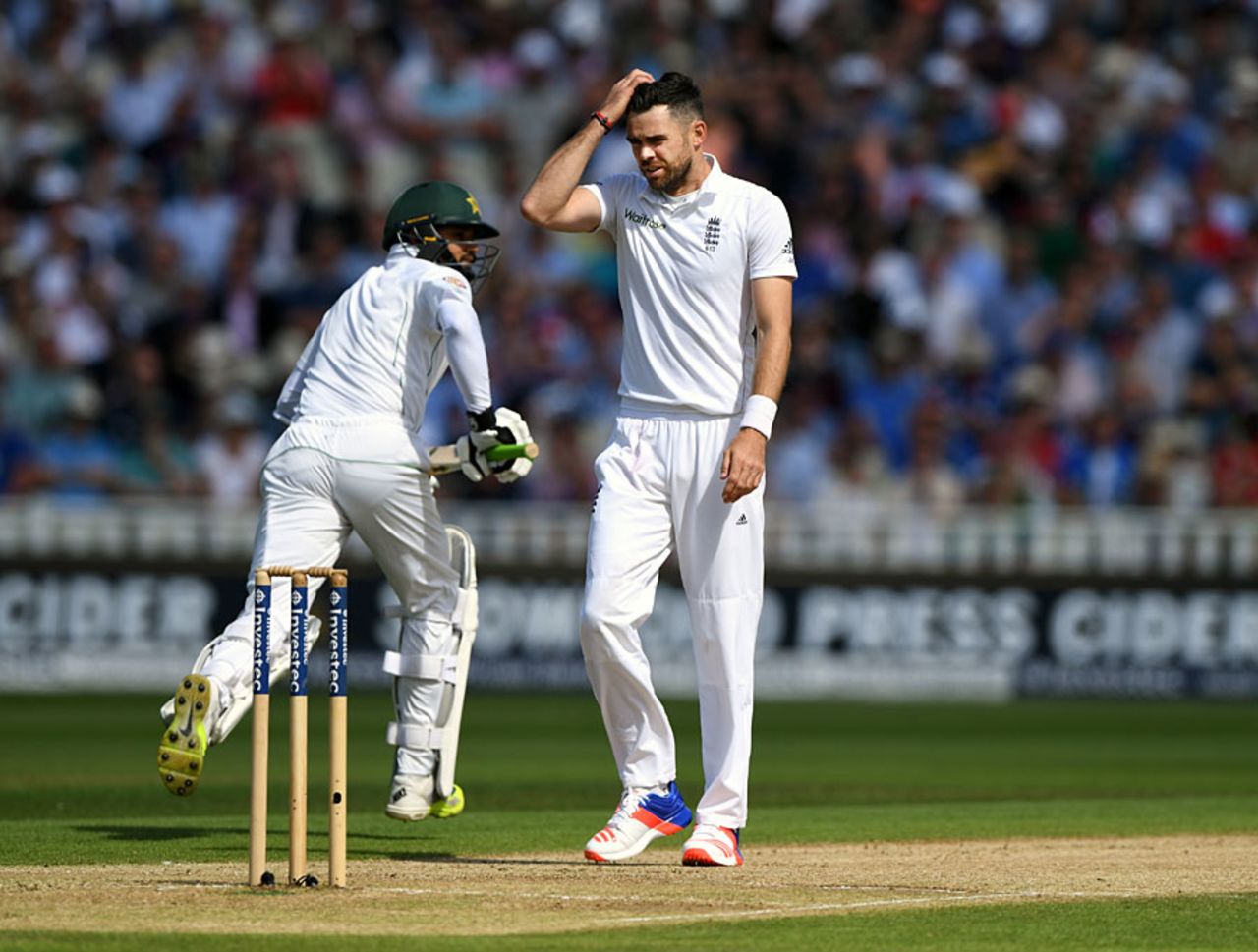 It was a frustrating day for James Anderson, England v Pakistan, 3rd Investec Test, Edgbaston, 2nd day, August 4, 2016