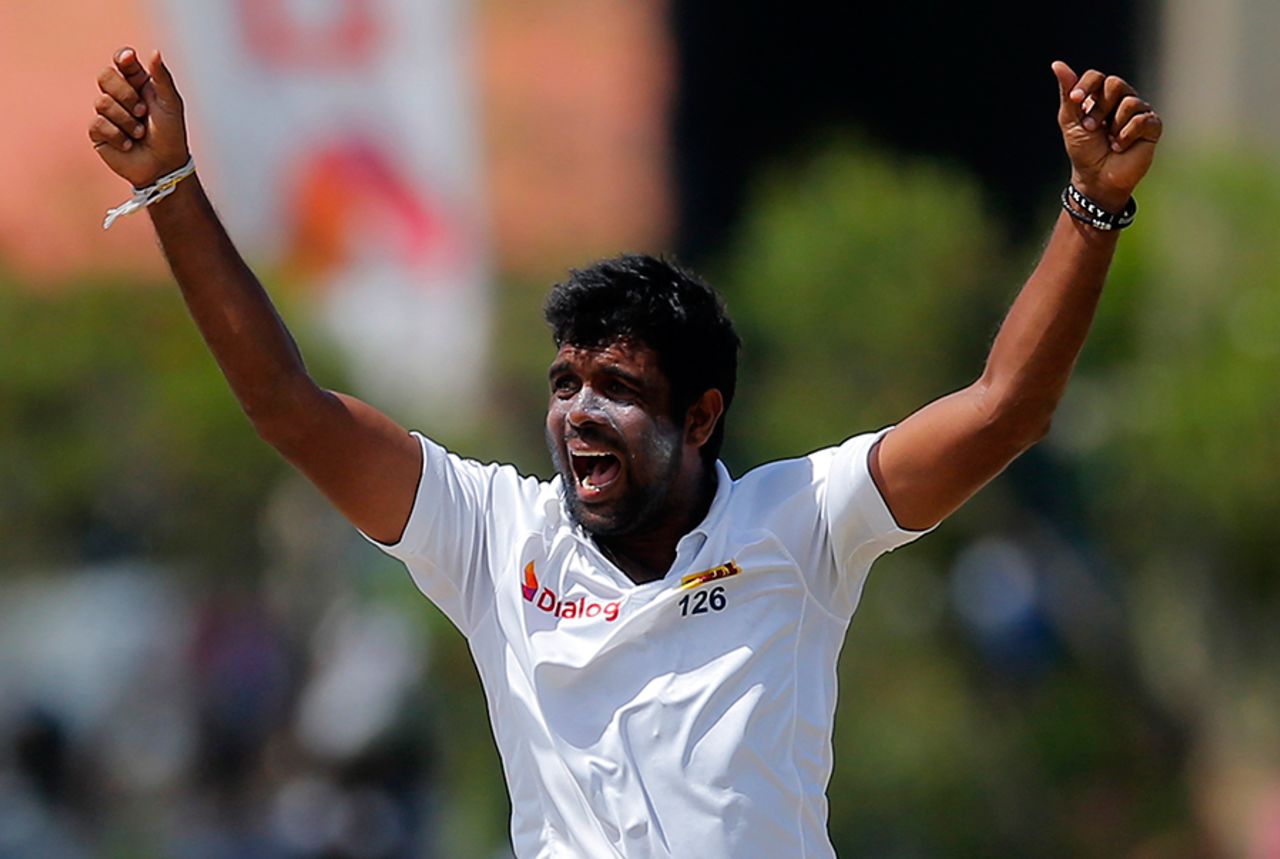 Dilruwan Perera appeals successfully for the wicket of David Warner, Sri Lanka v Australia, 2nd Test, Galle, 3rd day, August 6, 2016