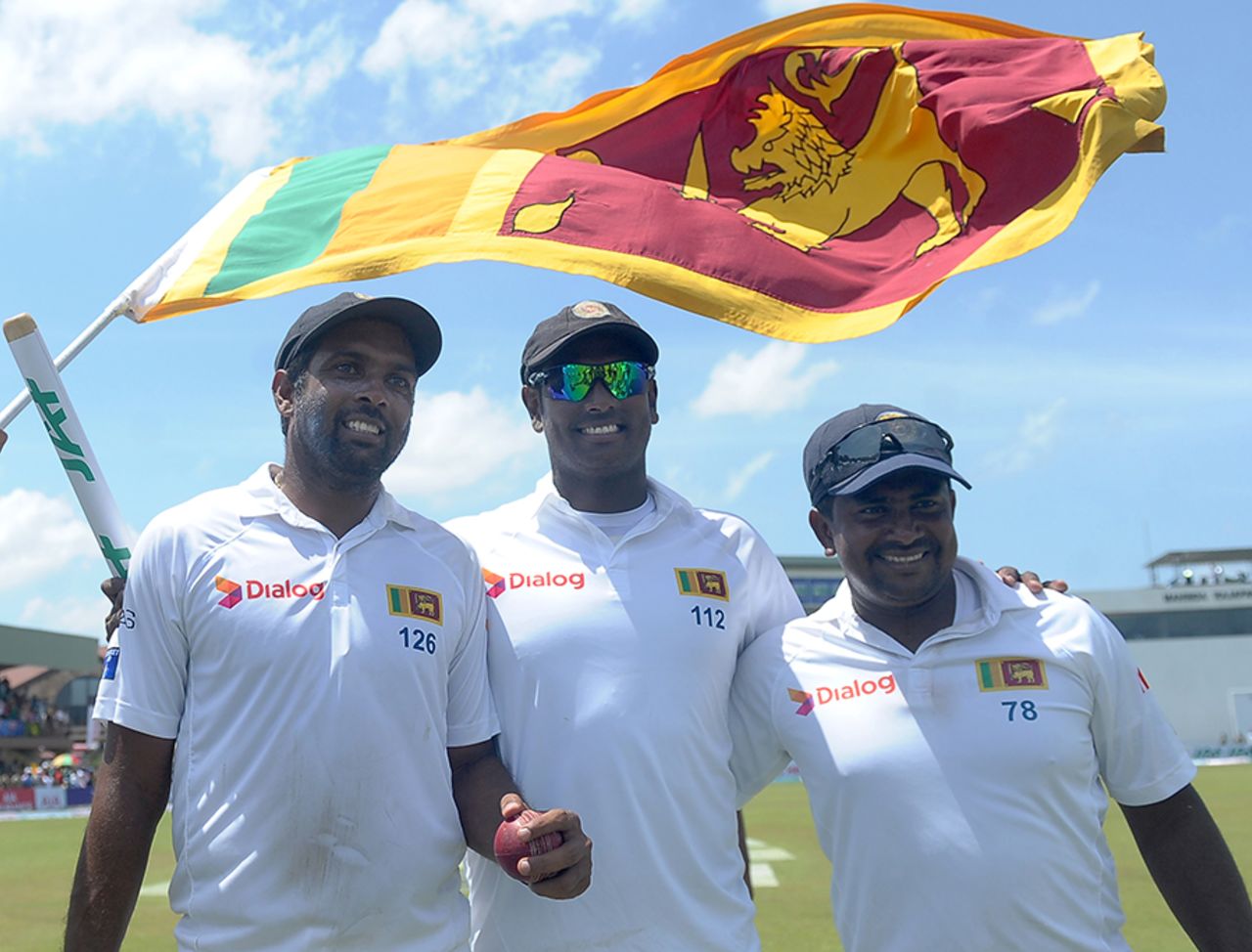 Angelo Mathews with the architects of Sri Lanka's win, Dilruwan Perera and Rangana Herath, Sri Lanka v Australia, 2nd Test, Galle, 3rd day, August 6, 2016