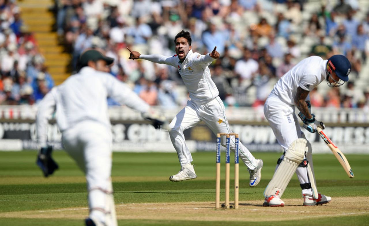 Mohammad Amir celebrates as Alex Hales is caught at slip, England v Pakistan, 3rd Investec Test, Edgbaston, 4th day, August 6, 2016