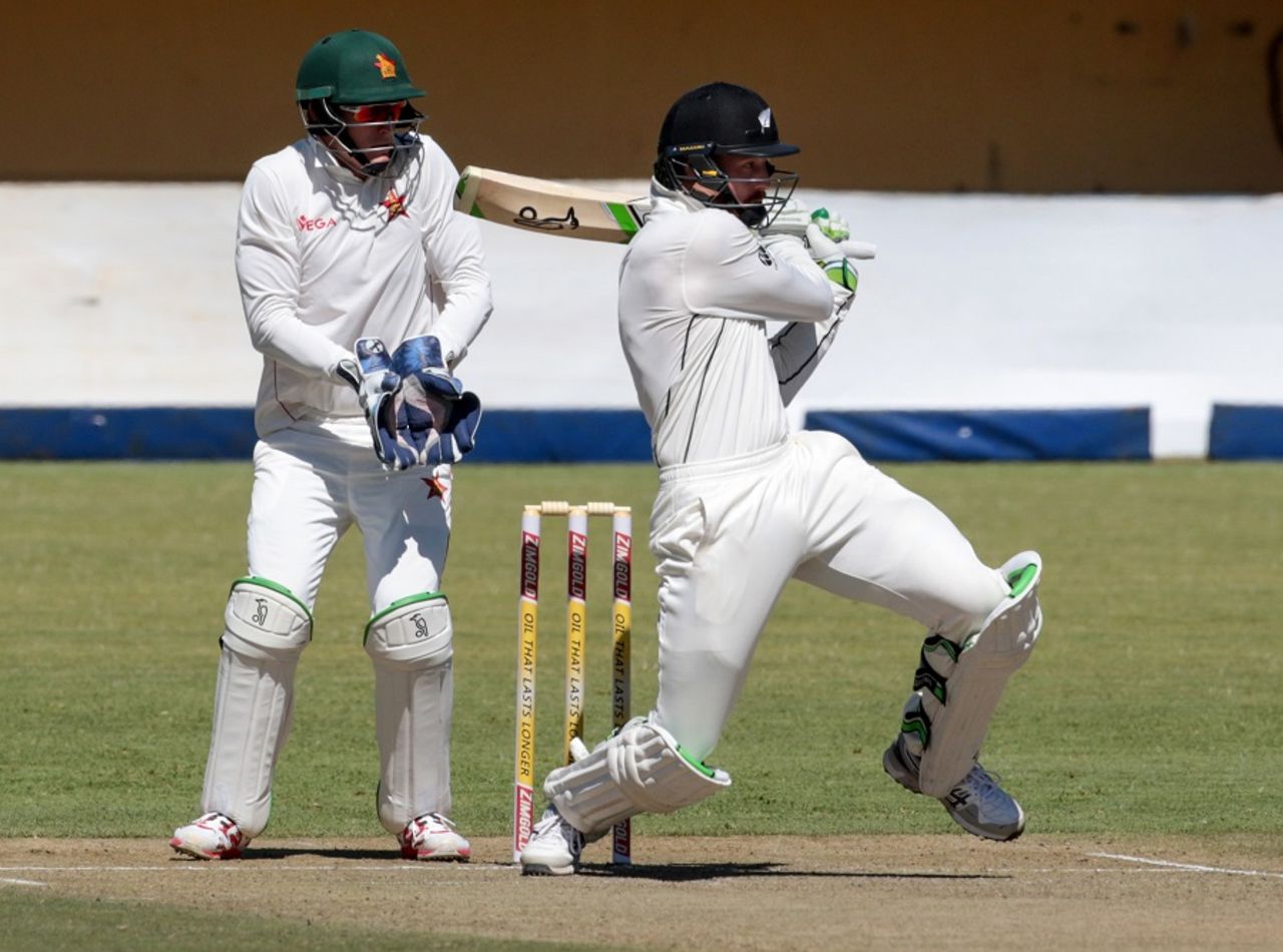 Martin Guptill rocks back and pulls, Zimbabwe v New Zealand, 2nd Test, Bulawayo, 1st day, August 6, 2016