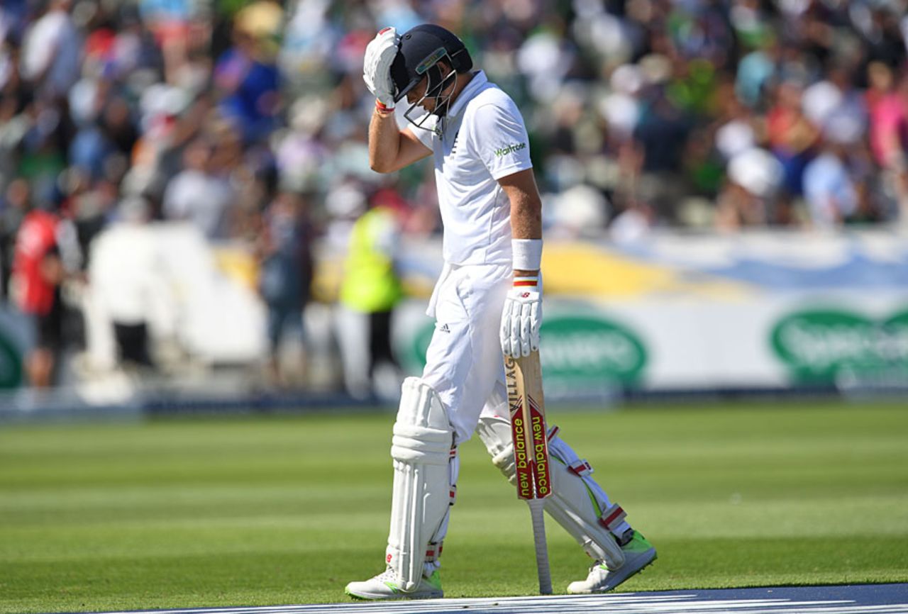 A frustrated Joe Root makes his way off, England v Pakistan, 3rd Investec Test, Edgbaston, 4th day, August 6, 2016