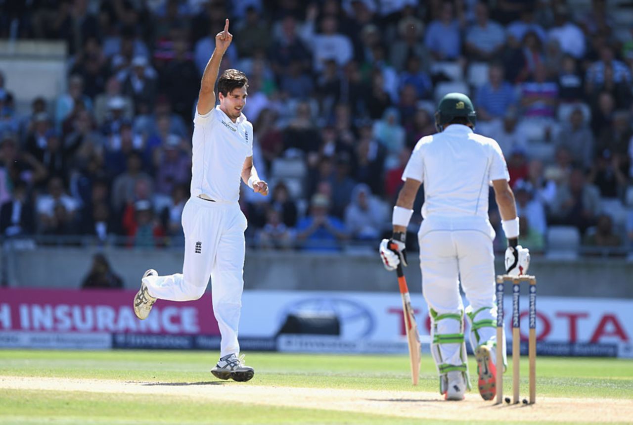 Steven Finn ended his wait for a wicket when Misbah-ul-Haq was caught behind, England v Pakistan, 3rd Investec Test, Edgbaston, 5th day, August 7, 2016