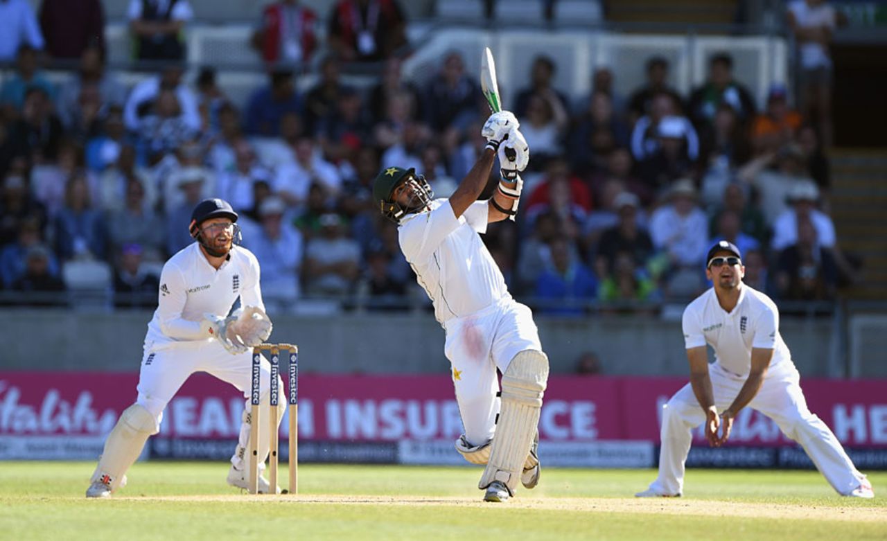 Sohail Khan hits high down the ground, England v Pakistan, 3rd Investec Test, Edgbaston, 5th day, August 7, 2016