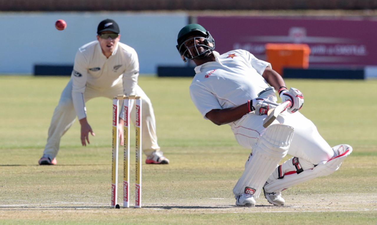 Tino Mawoyo sways out of the way of a bouncer, Zimbabwe v New Zealand, 2nd Test, Bulawayo, 3rd day, August 8, 2016