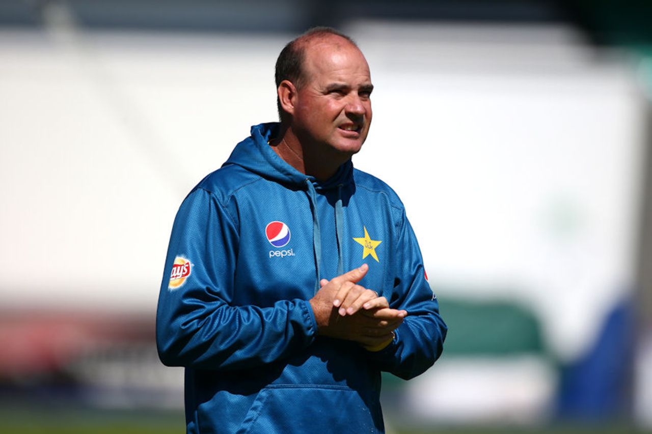 Mickey Arthur, Pakistan coach, at training, Kia Oval, August 9, 2016