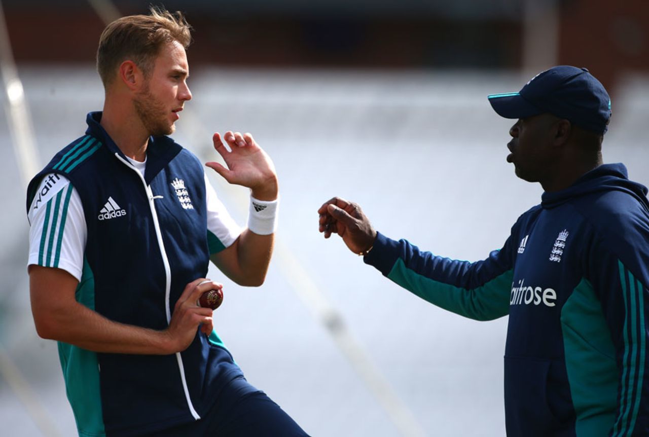 Stuart Broad and Ottis Gibson talk shop, The Oval, August 10, 2016