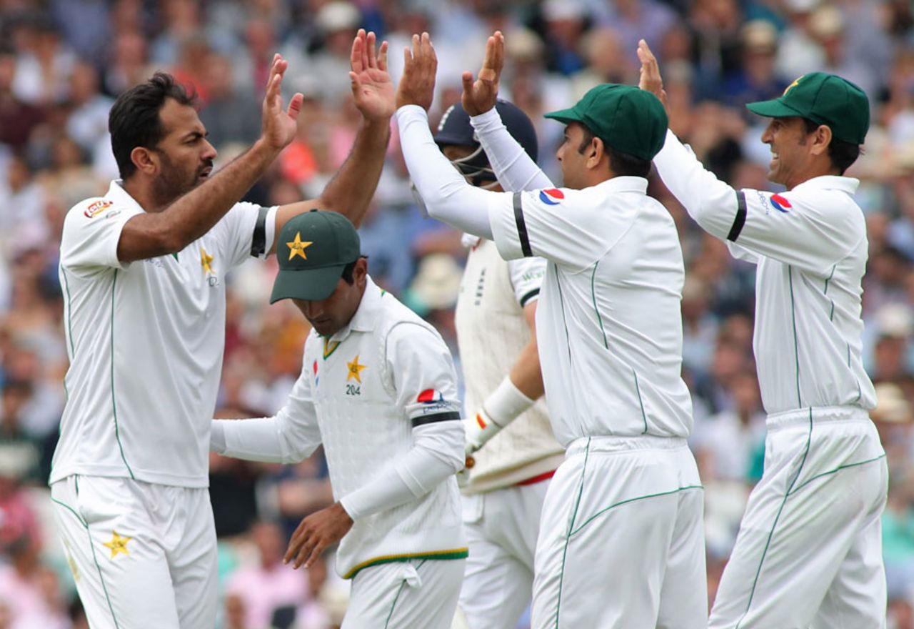 Wahab Riaz broke through twice in a fiery spell, England v Pakistan, 4th Test, The Oval, 1st day, August 11, 2016