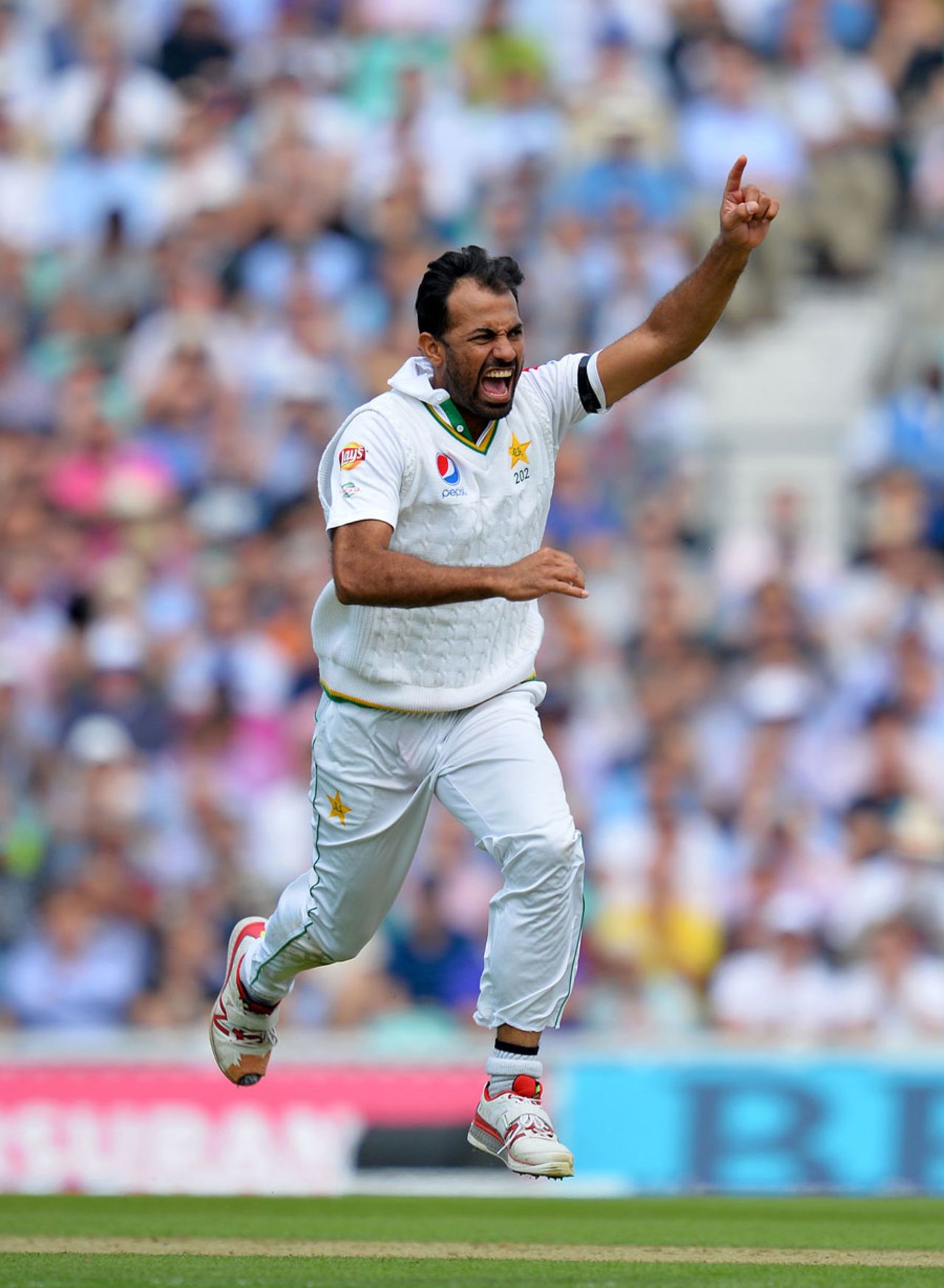 Wahab Riaz removed Joe Root and James Vince in four balls, England v Pakistan, 4th Test, The Oval, 1st day, August 11, 2016