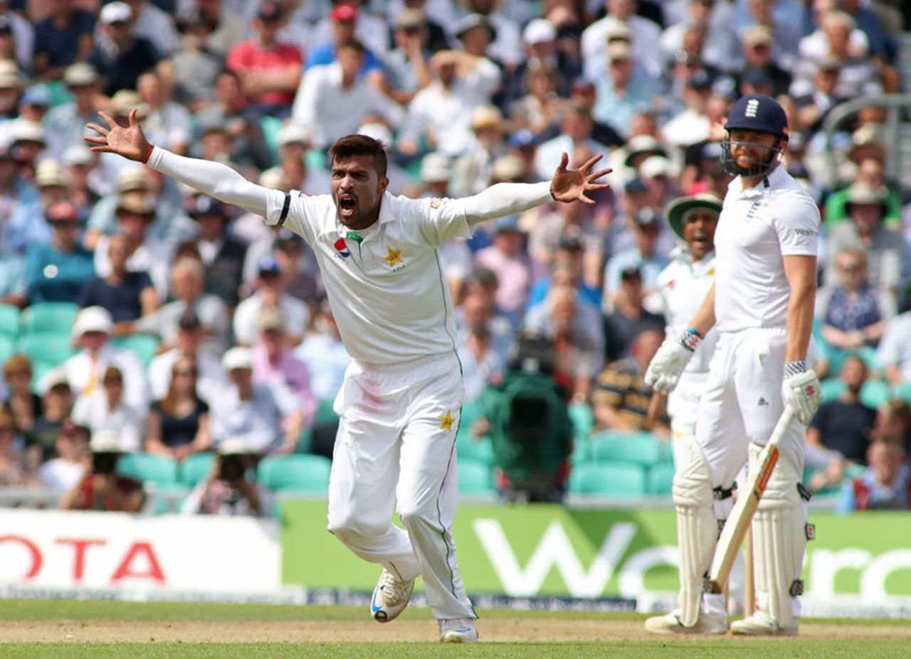 Mohammad Amir appeals unsuccessfully for the wicket of Jonny Bairstow, England v Pakistan, 4th Test, The Oval, 1st day, August 11, 2016