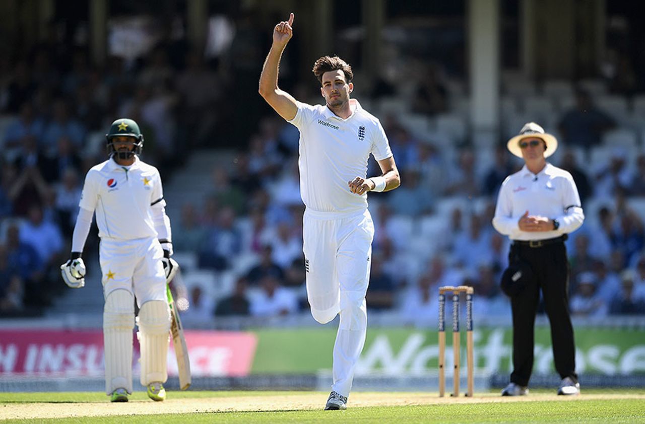 Steven Finn claimed the wicket of nightwatchman Yasir Shah, England v Pakistan, 4th Test, The Oval, 2nd day, August 12, 2016