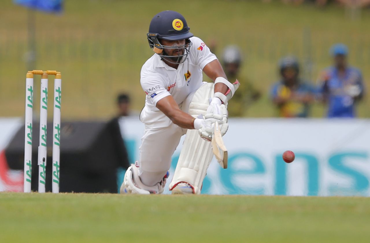 Dinesh Chandimal sweeps the ball fine, Sri Lanka v Australia, 3rd Test, SSC, 2nd day, August 14, 2016