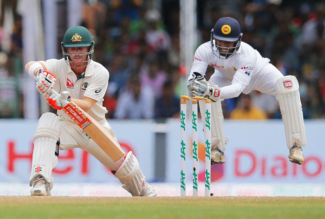 Kusal Perera attempts to stump David Warner, Sri Lanka v Australia, 3rd Test, SSC, 5th day, August 17, 2016